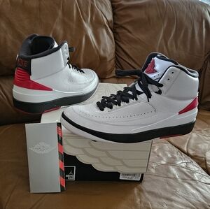 NDS Men's Nike Air Jordan 2 Retro OG Chicago Size 11.5 (EXCELLENT SHAPE)